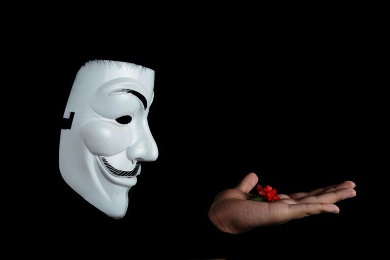Social Engineering: How Hackers Manipulate You